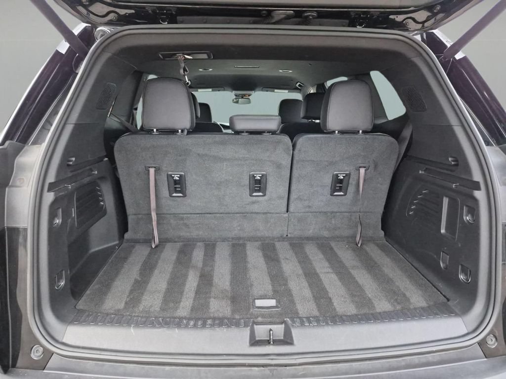 Used 2025 GMC Acadia AT4 AWD/4WD image 26