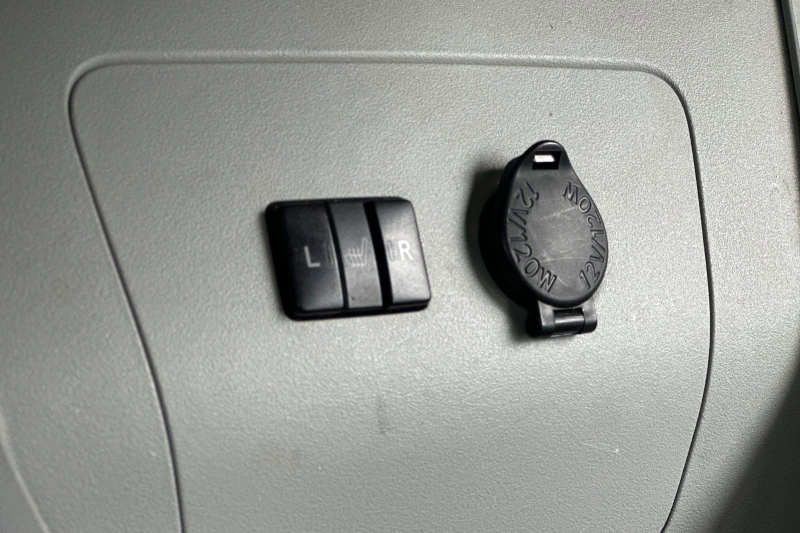 Used 2012 Toyota Prius Five image 31