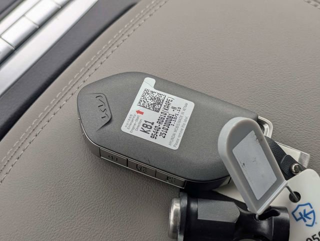 New 2026 Kia Carnival EX FWD image 30
