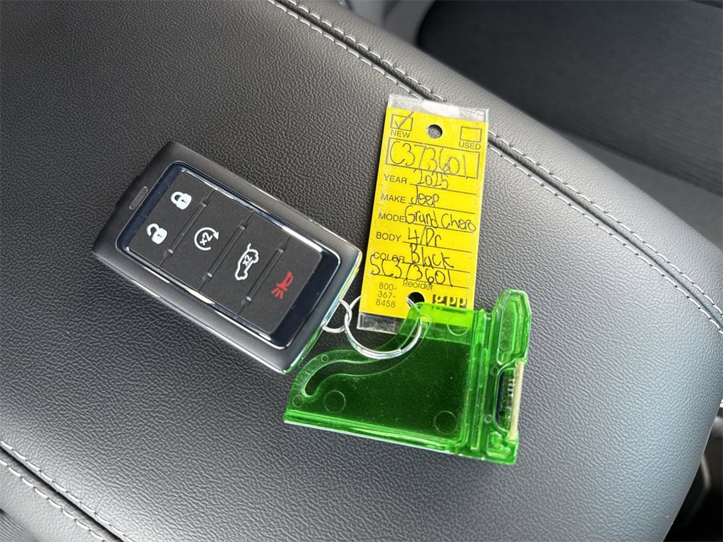 New 2025 Jeep Grand Cherokee Laredo X w/ Luxury Tech Group I image 33