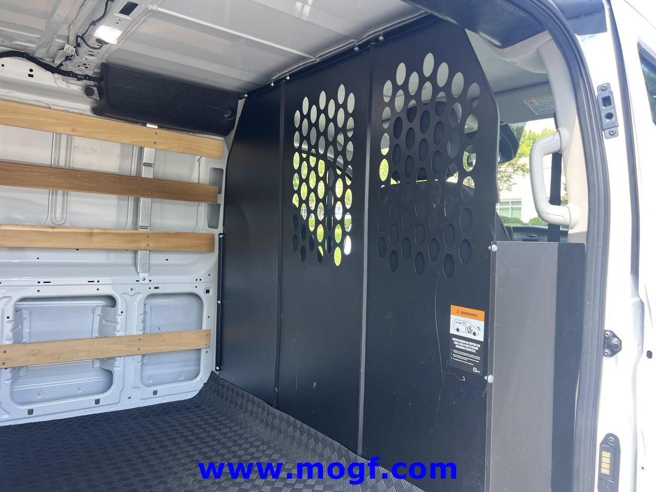Used 2025 Ford Transit 250 Low Roof w/ Exterior Upgrade Package RWD image 21