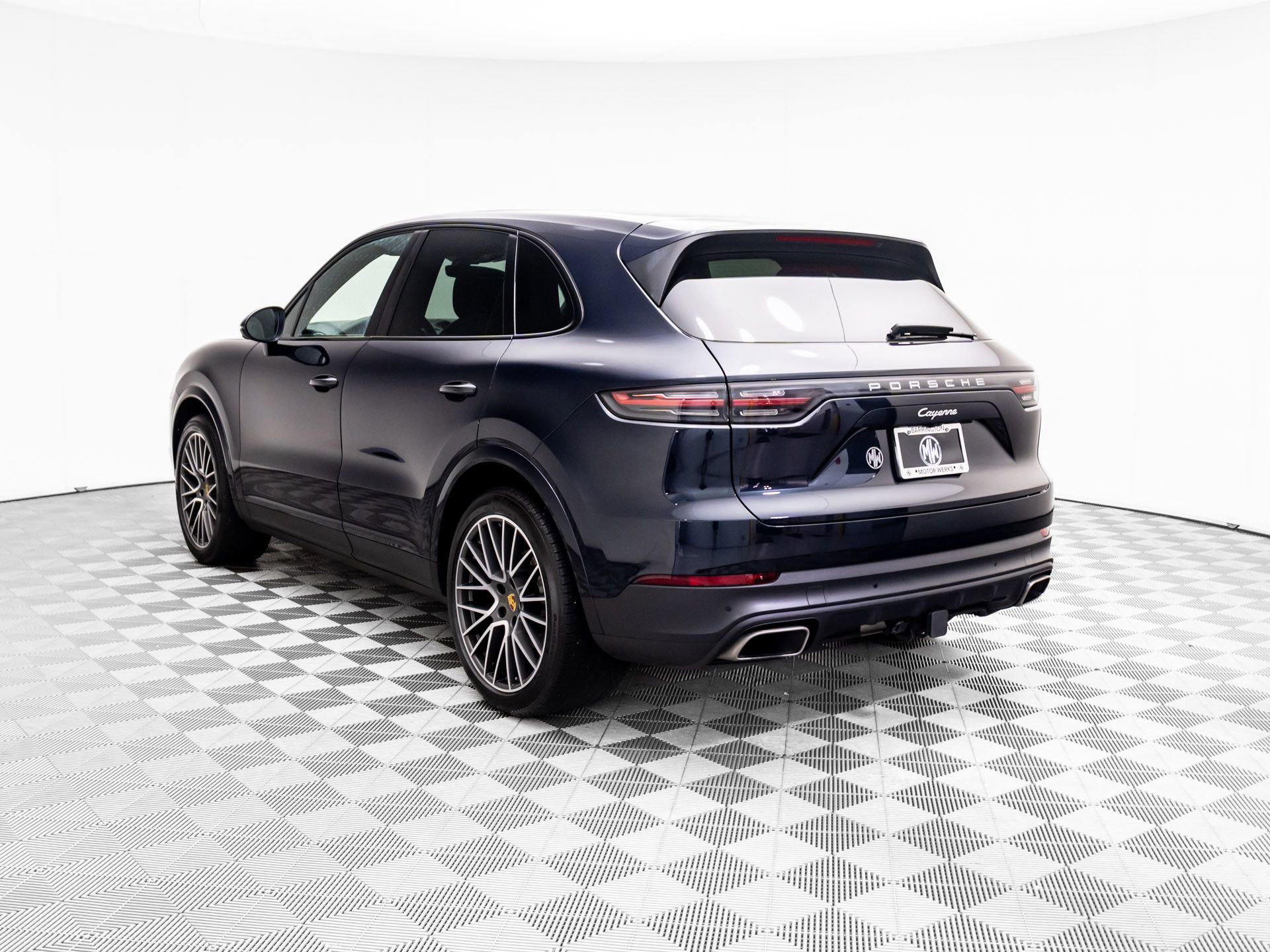 Certified 2021 Porsche Cayenne image 3