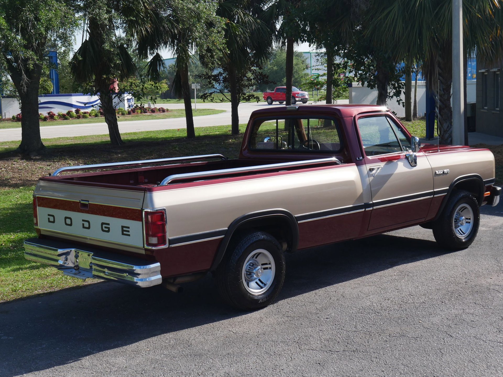 Used 1992 Dodge D/W Truck 150 RWD image 26