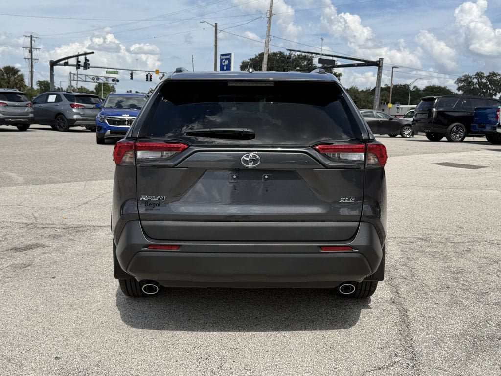 Used 2024 Toyota RAV4 XLE w/ Convenience Package FWD image 5