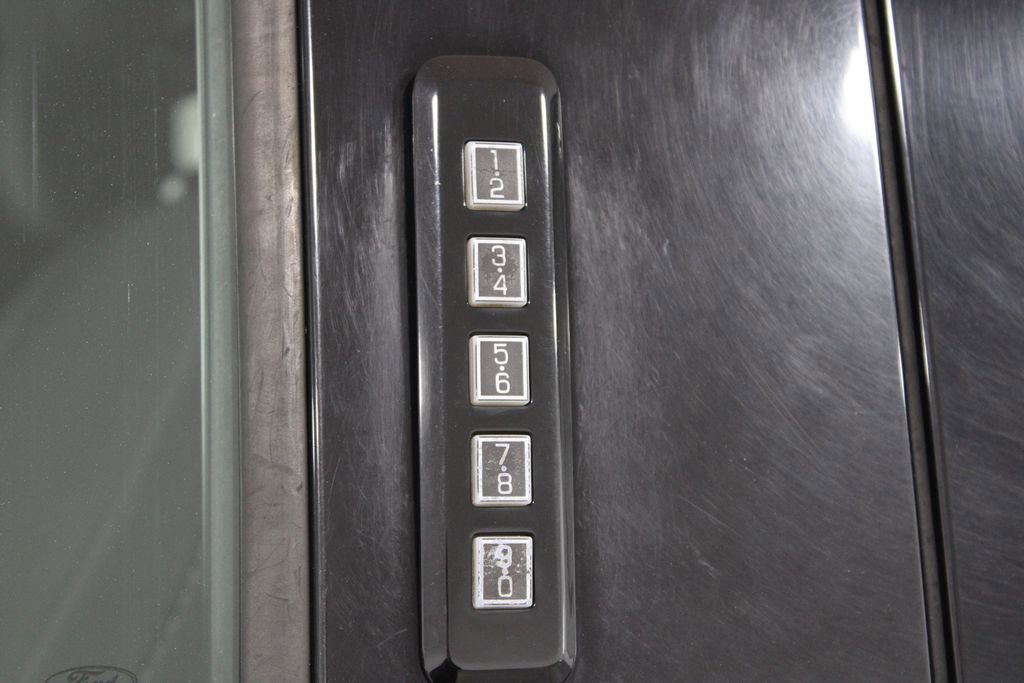 Used 2015 Ford F150 XLT w/ Equipment Group 302A Luxury image 18