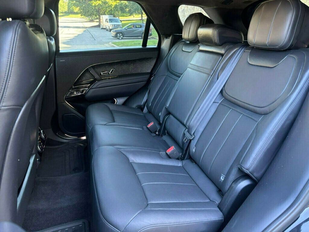 Used 2023 Land Rover Range Rover Sport First Edition image 17