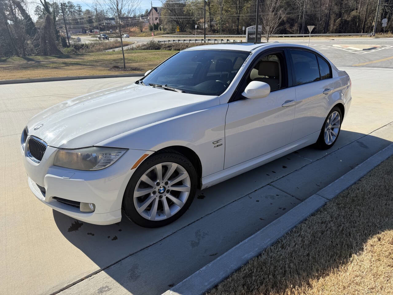 Used 2009 BMW 328i xDrive Sedan image 1