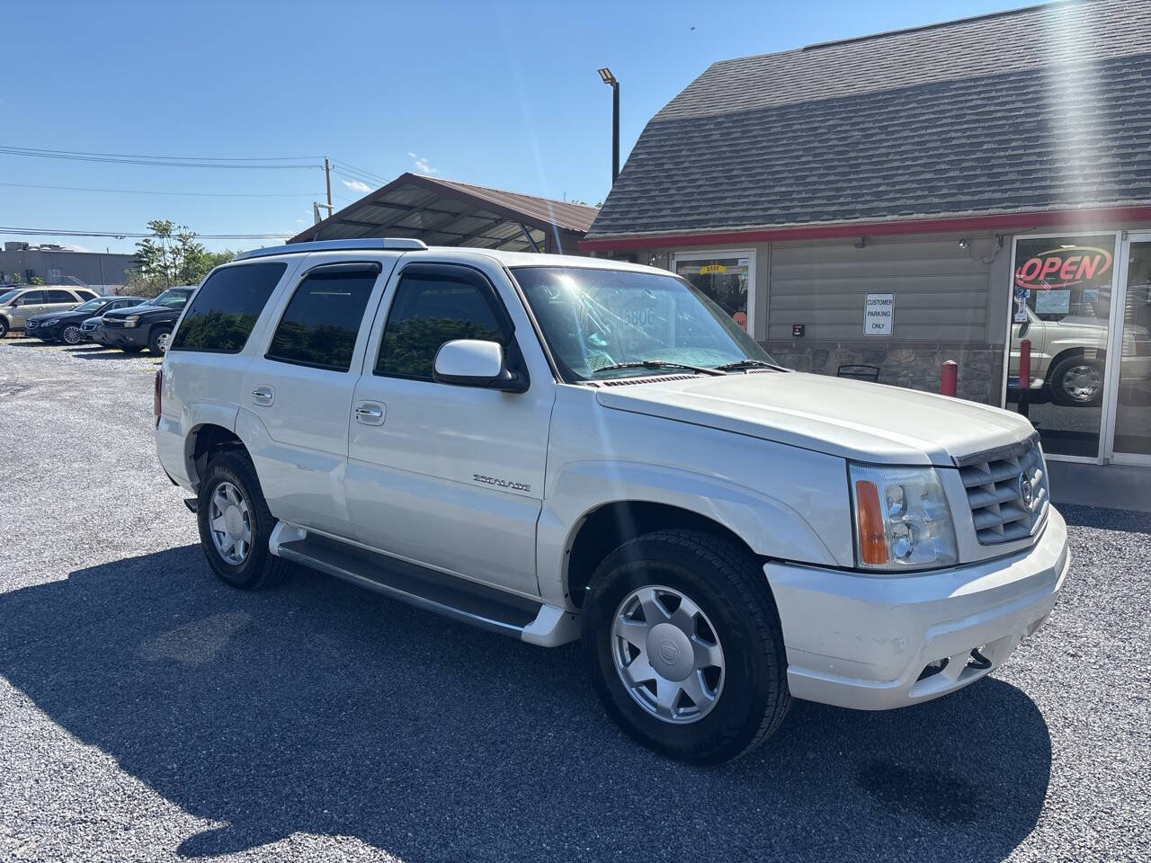 Used 2002 Cadillac Escalade AWD image 5
