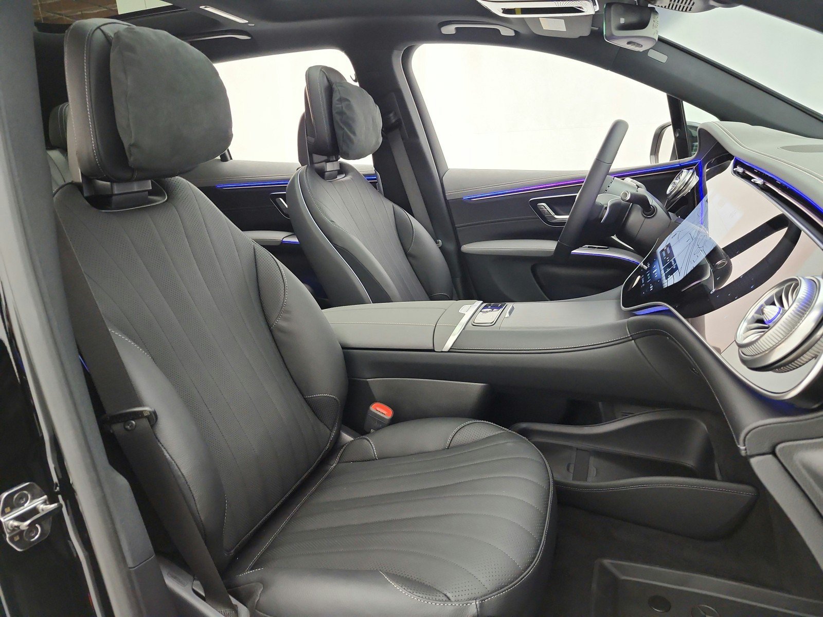 New 2026 Mercedes-Benz EQS 400 4MATIC SUV image 13
