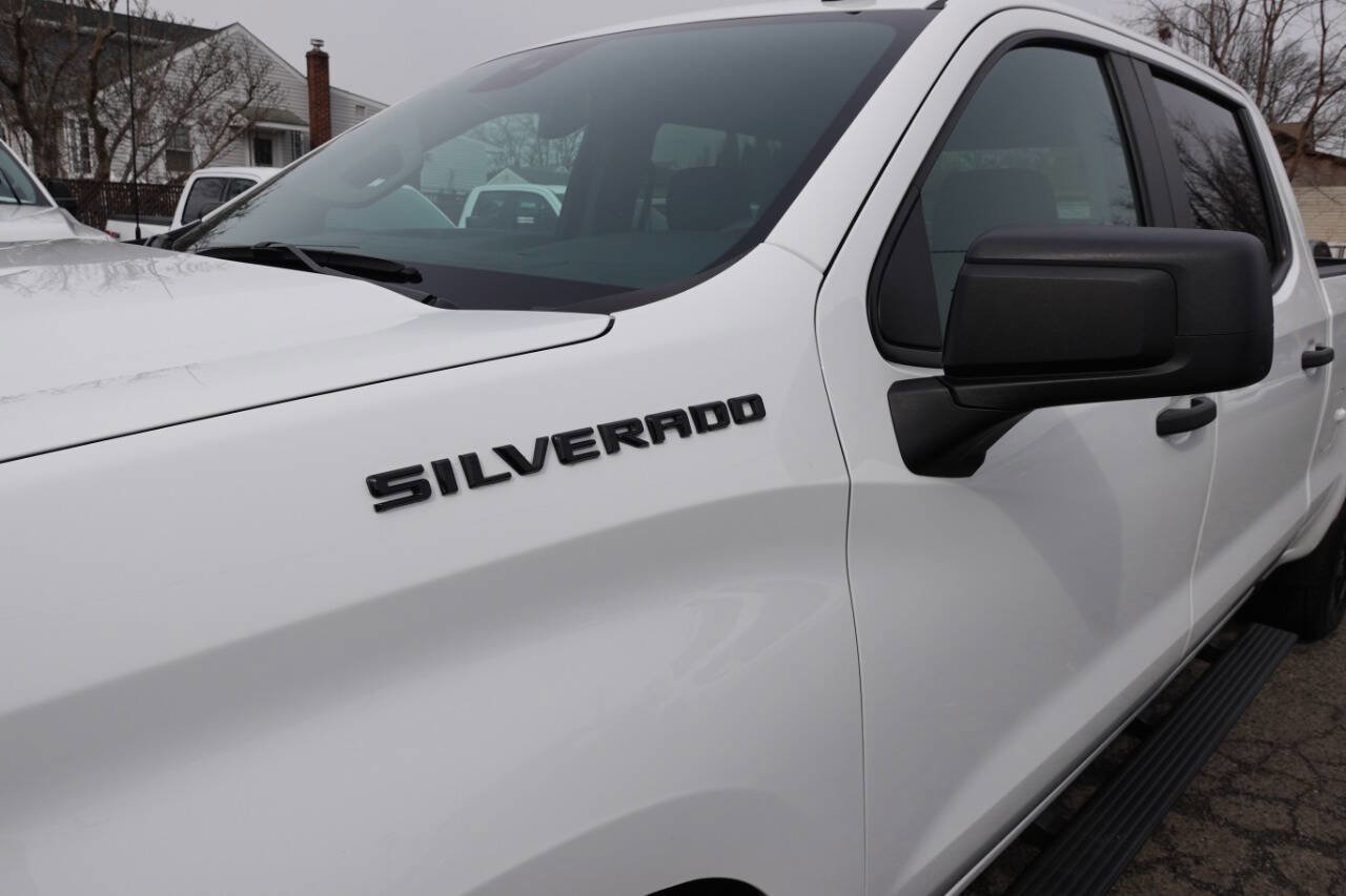 Used 2023 Chevrolet Silverado 1500 Custom w/ LPO, Dark Essentials Package AWD/4WD image 8