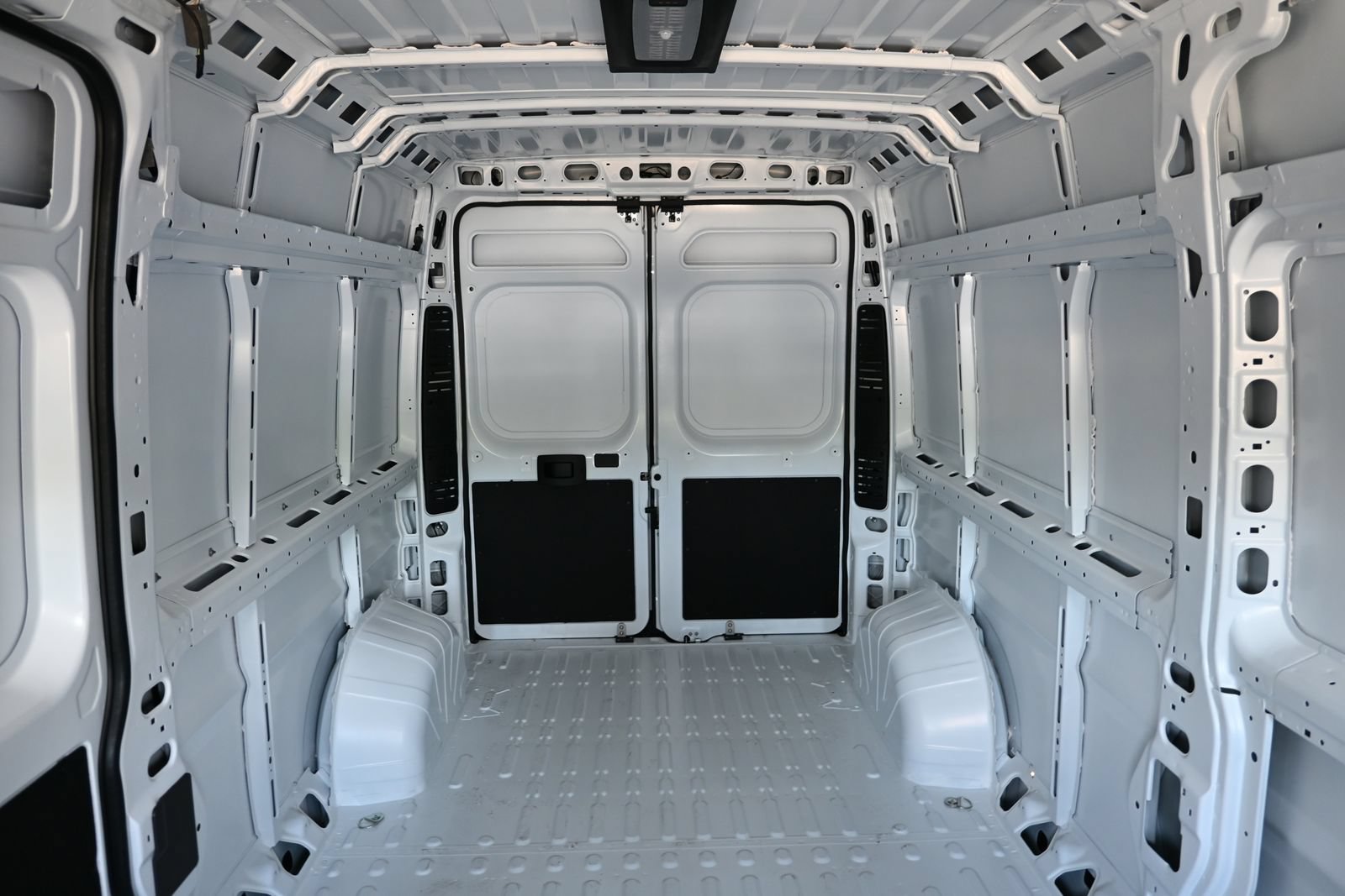 New 2026 RAM ProMaster 2500 w/ Convenience Group FWD image 20