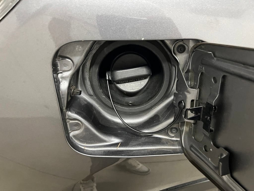 Used 2016 Nissan Rogue SV AWD/4WD image 32