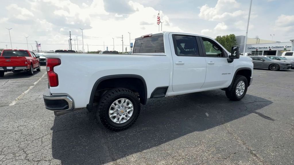 Used 2025 Chevrolet Silverado 2500 LT AWD/4WD image 8