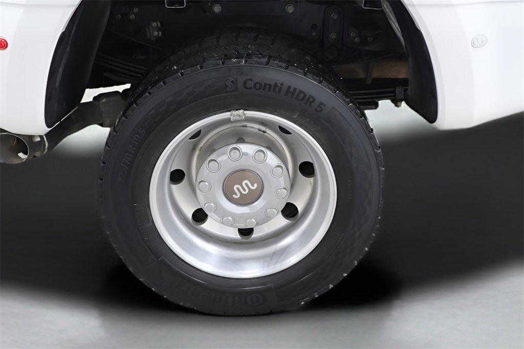 Used 2024 Ford F450 King Ranch w/ Chrome Package image 34