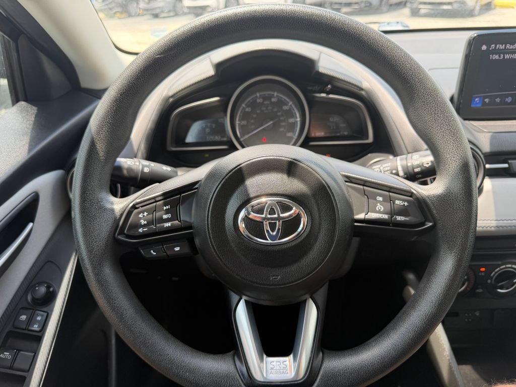 Used 2020 Toyota Yaris LE FWD image 33