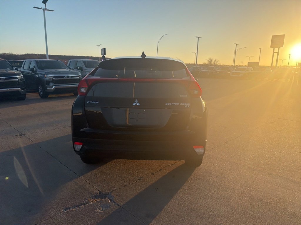 Used 2018 Mitsubishi Eclipse Cross ES image 6