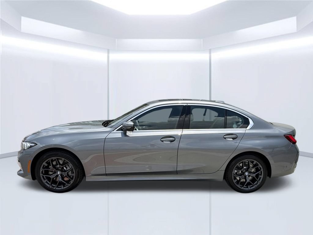 Used 2025 BMW 330i Sedan RWD image 3