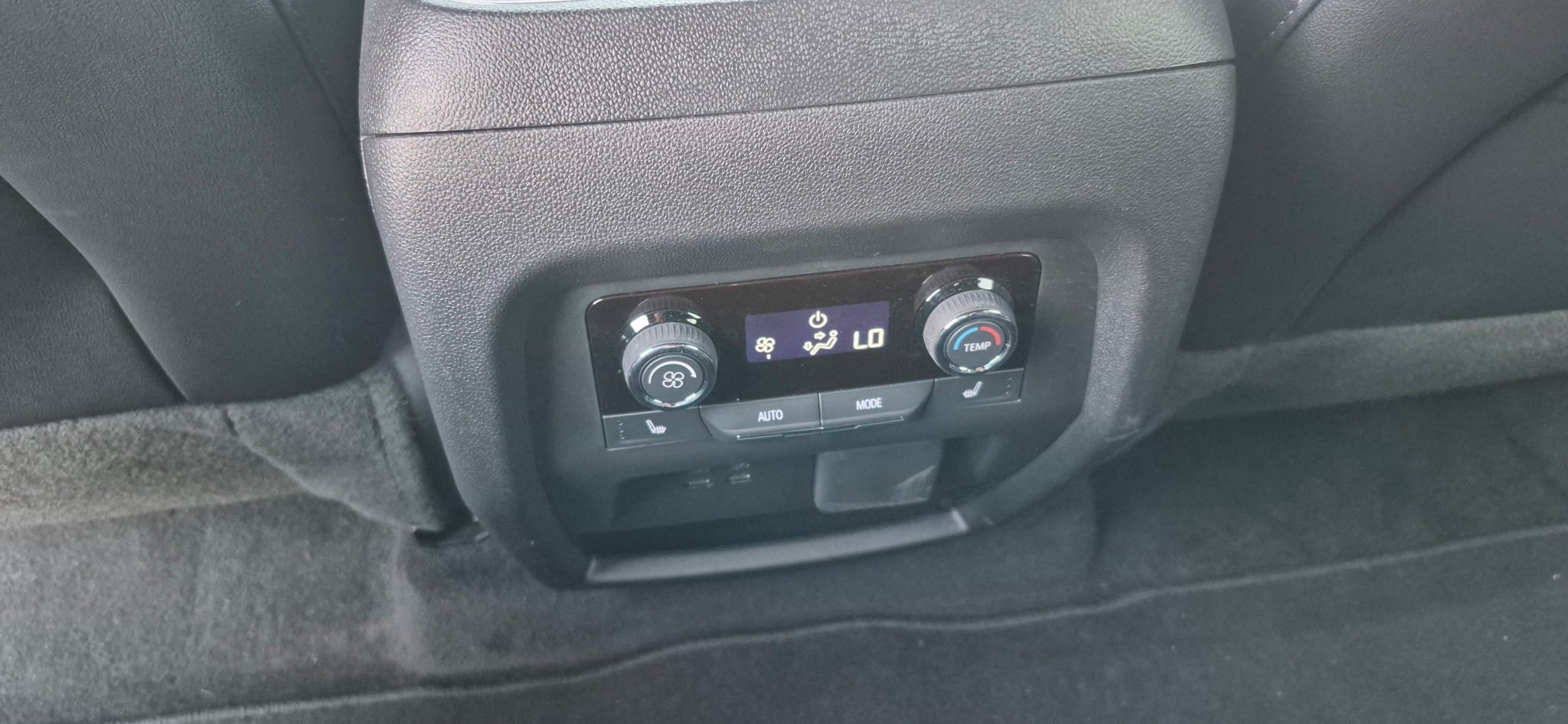 Used 2026 Chevrolet Traverse RS AWD/4WD image 21