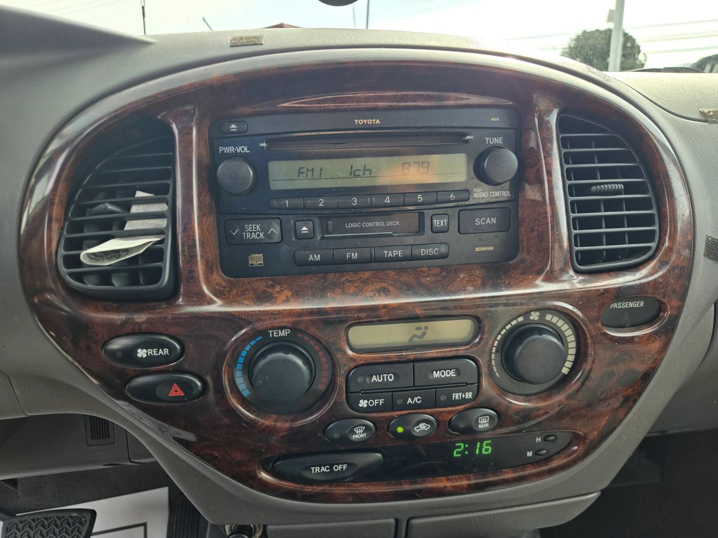 Used 2003 Toyota Sequoia SR5 RWD image 22