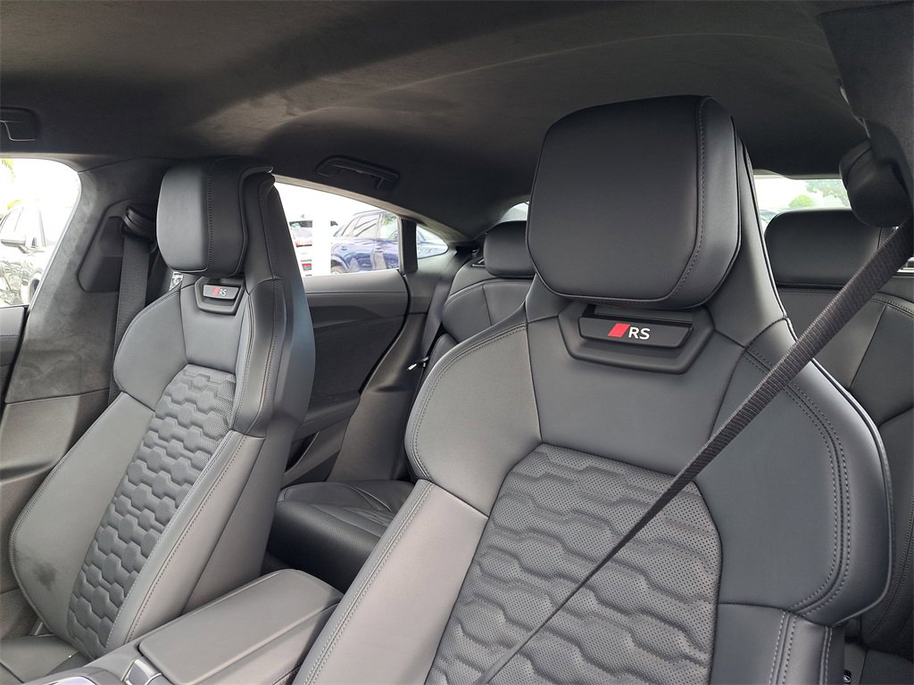 New 2026 Audi RS e-tron GT Base image 16