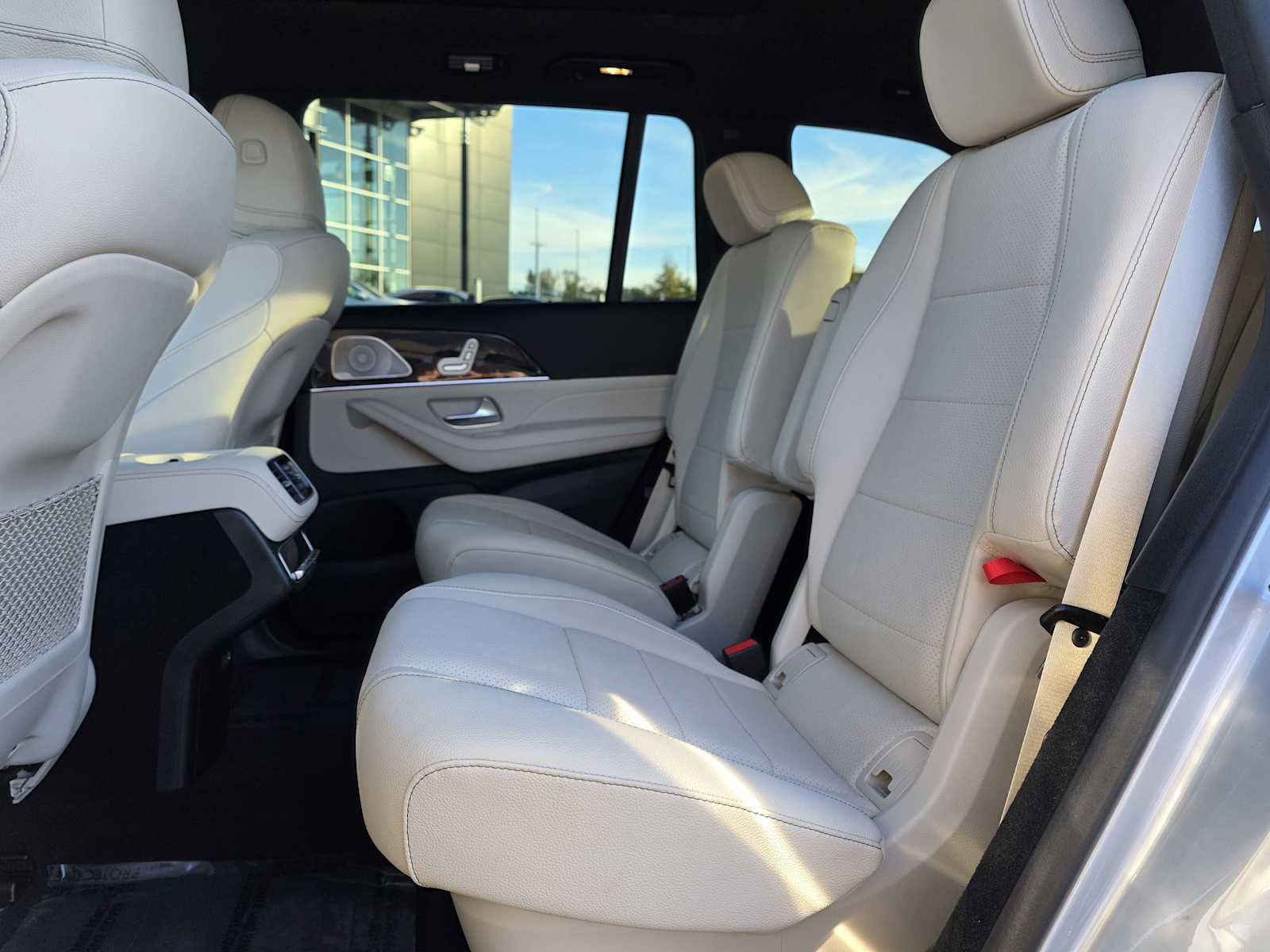 Certified 2025 Mercedes-Benz GLS 450 4MATIC image 15