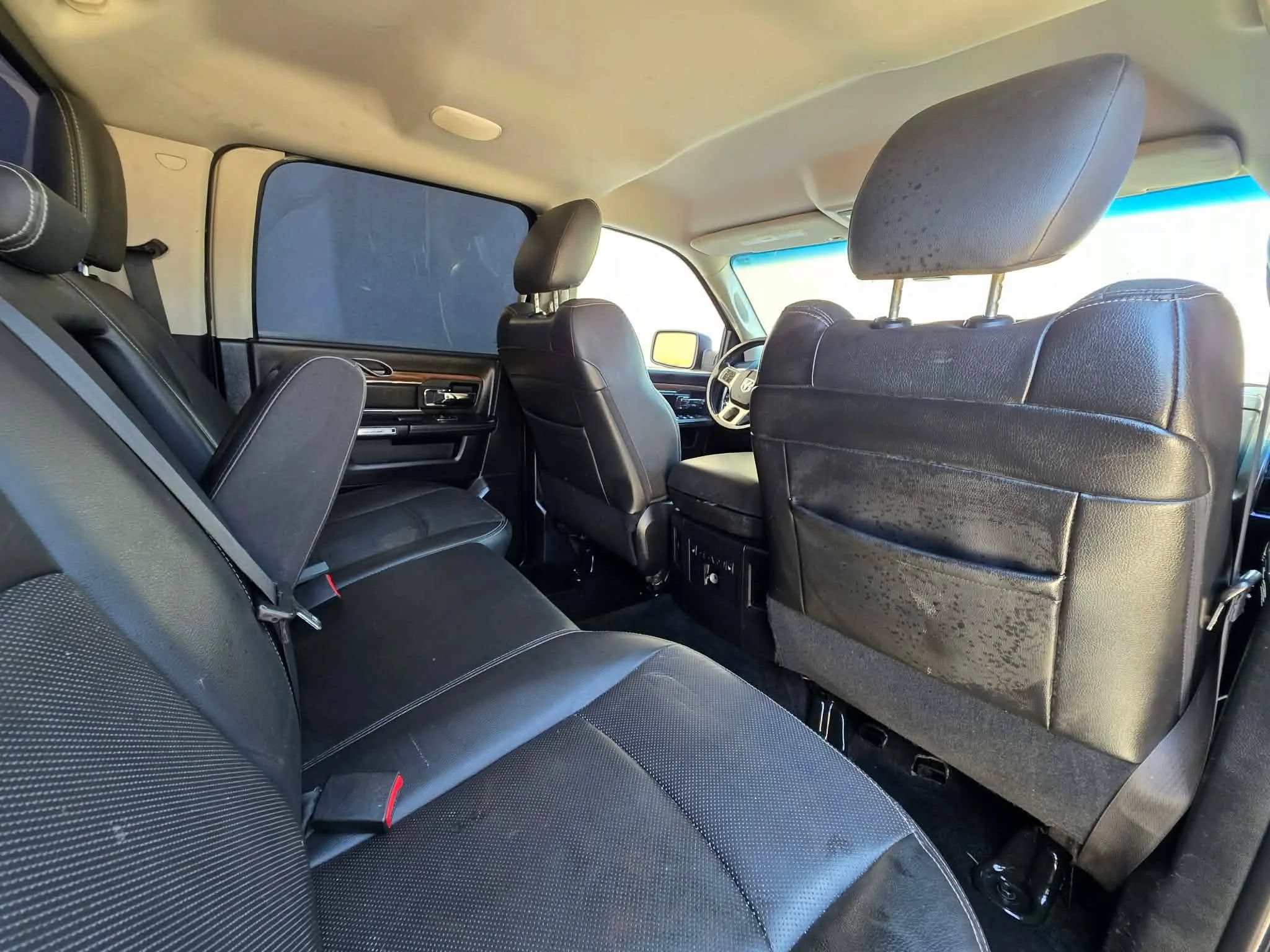 Used 2016 RAM 1500 Laramie w/ Convenience Group AWD/4WD image 15
