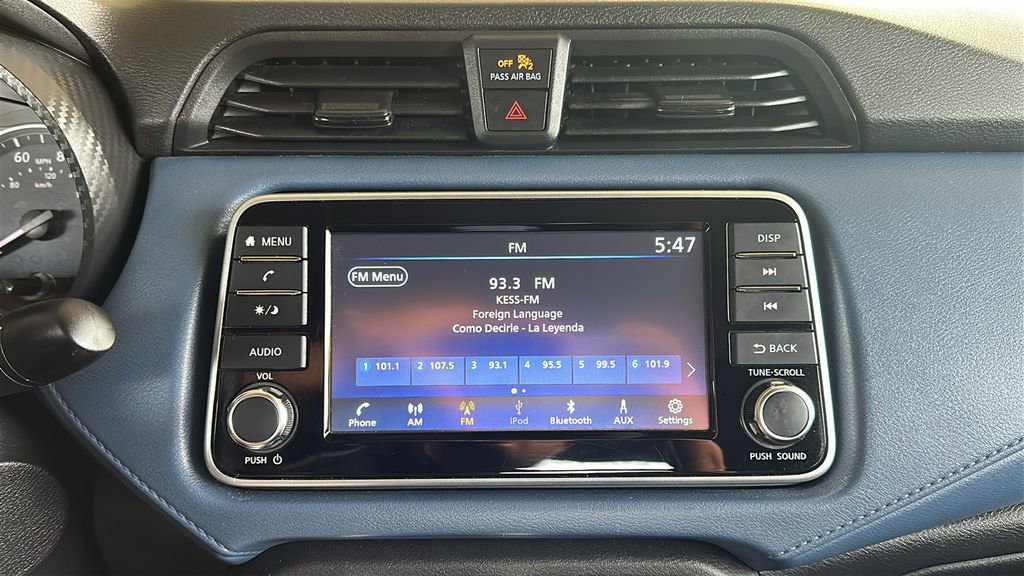 Used 2025 Nissan Versa SV FWD image 24