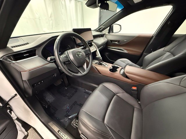 Certified 2023 Toyota Venza XLE AWD/4WD image 12