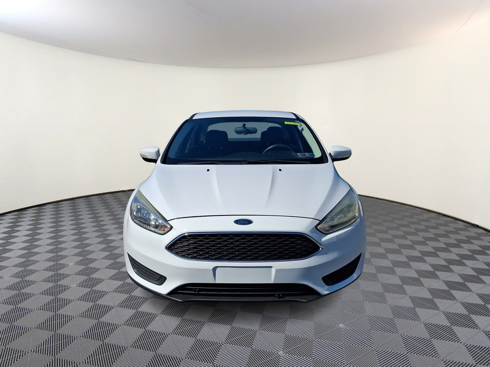 Used 2016 Ford Focus SE FWD image 2