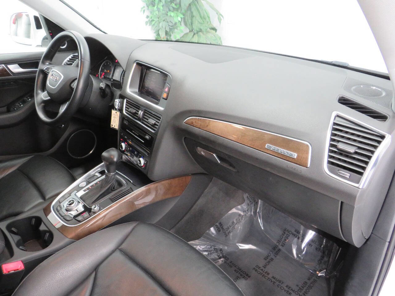 Used 2016 Audi Q5 2.0T Premium Plus w/ Technology Package AWD/4WD image 10
