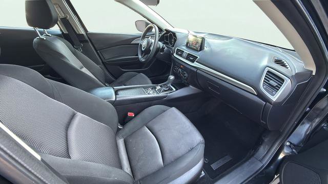 Used 2018 MAZDA MAZDA3 Sport FWD image 20