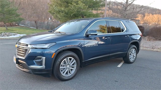 Used 2023 Chevrolet Traverse LT image 4