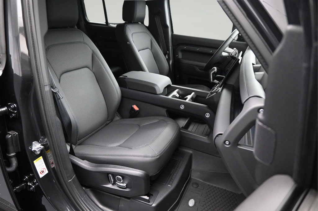 New 2026 Land Rover Defender 130 Outbound AWD/4WD image 8