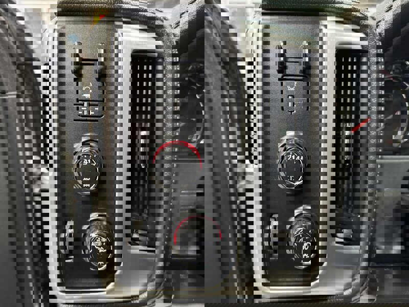 Used 2016 GMC Sierra 2500 SLT w/ Duramax Plus Package image 10