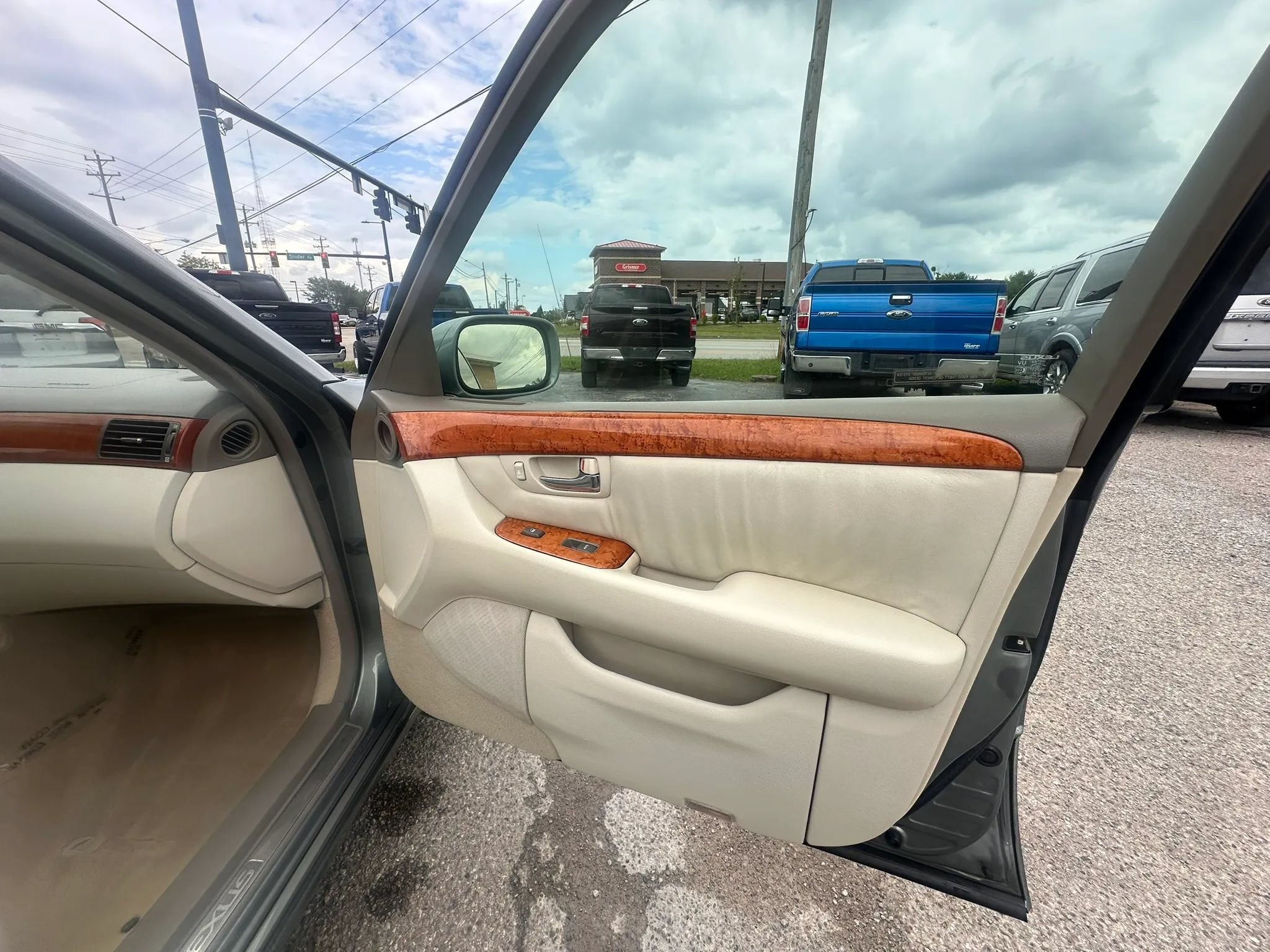 Used 2001 Lexus LS 430 RWD image 33