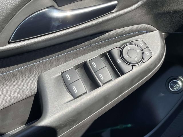 Used 2025 Buick Envista Sport Touring w/ Convenience I Package FWD image 13