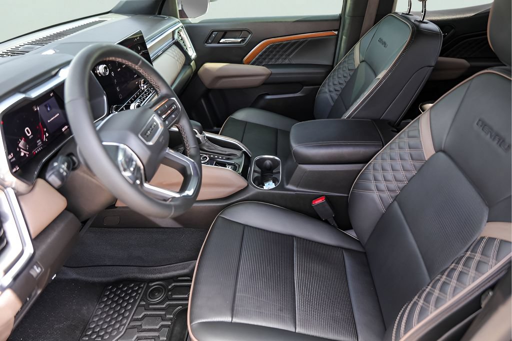 Used 2023 GMC Canyon Denali AWD/4WD image 12