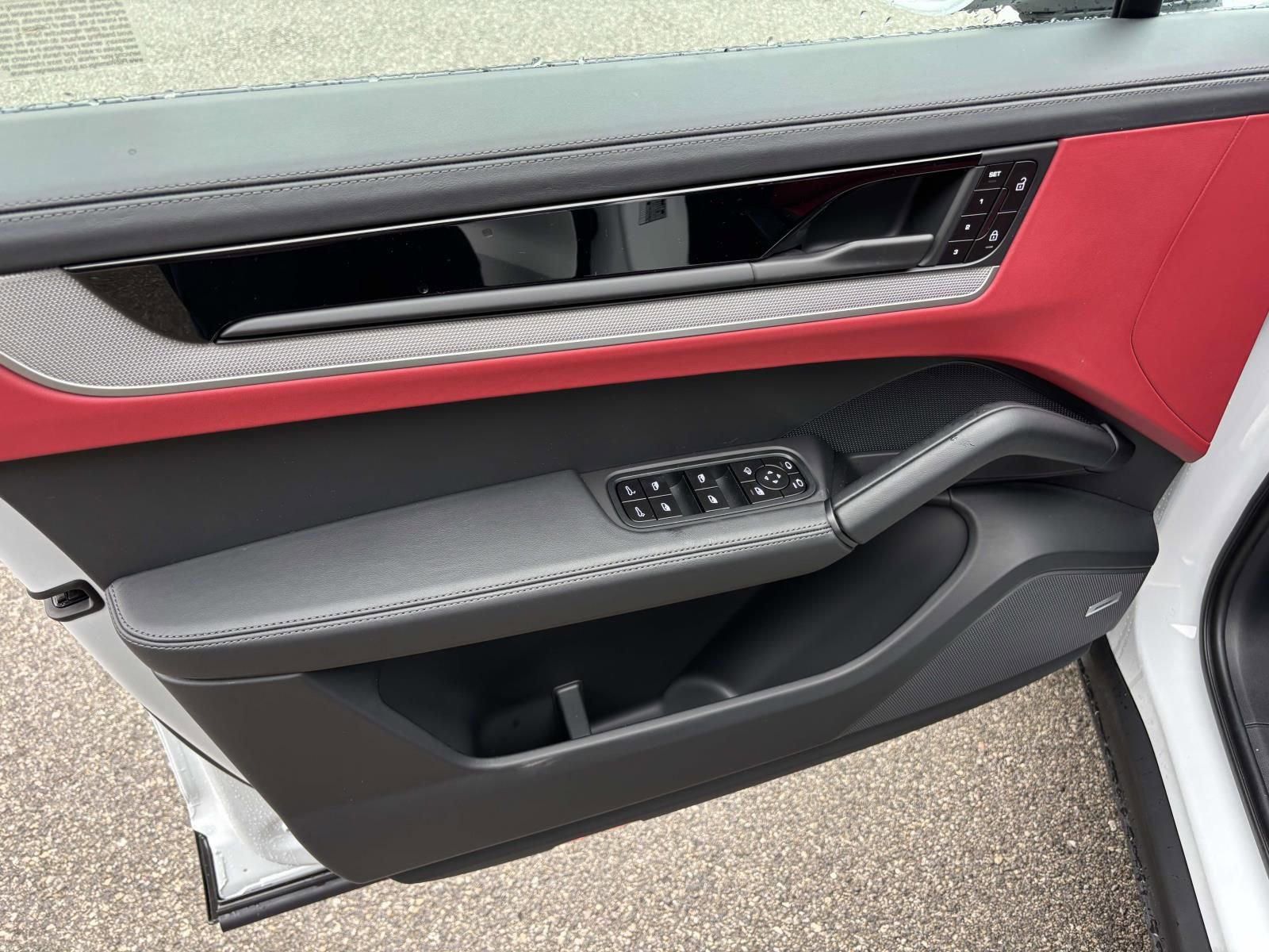 New 2026 Porsche Cayenne image 23