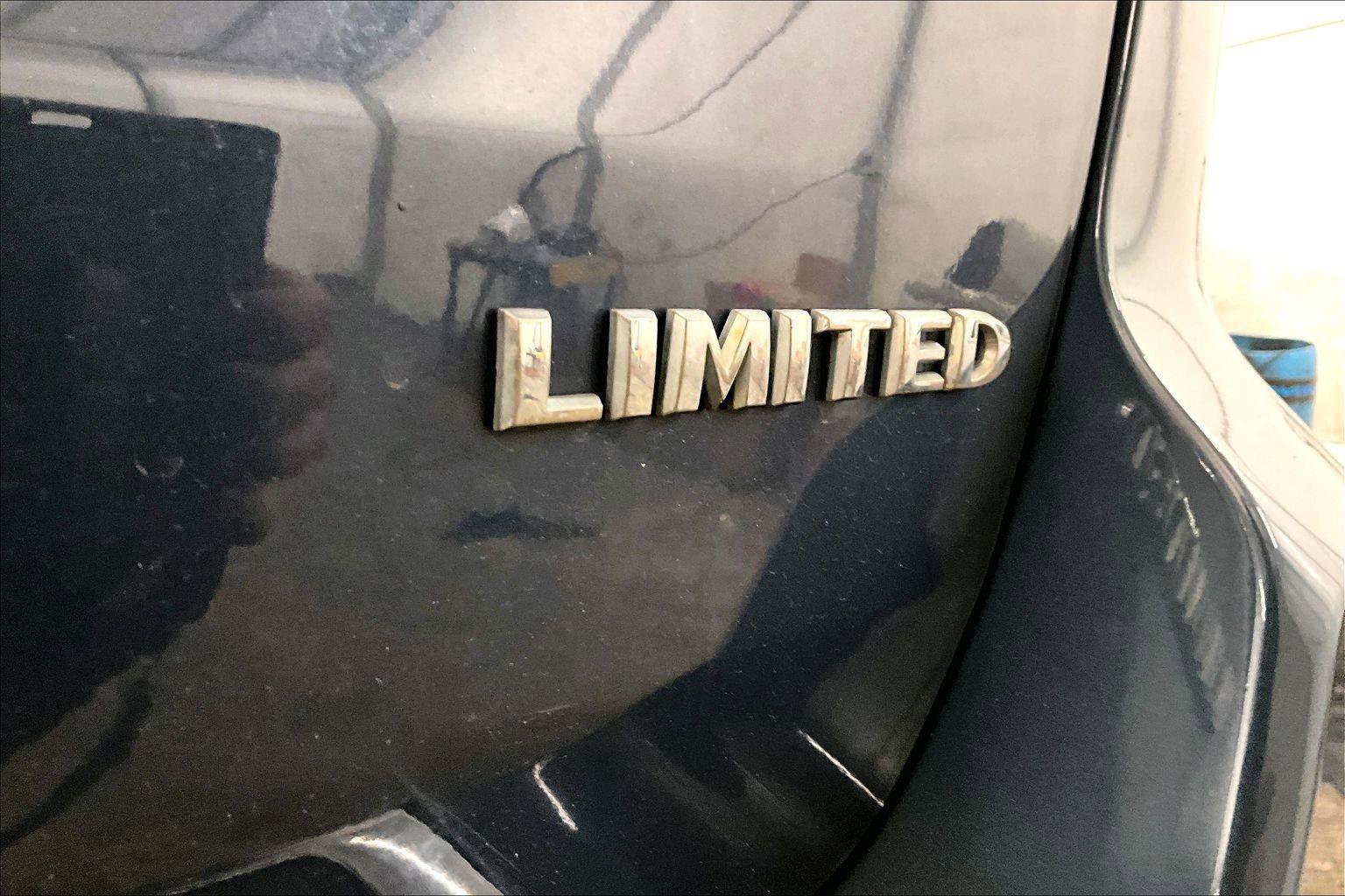 Used 2019 Jeep Grand Cherokee Limited image 13