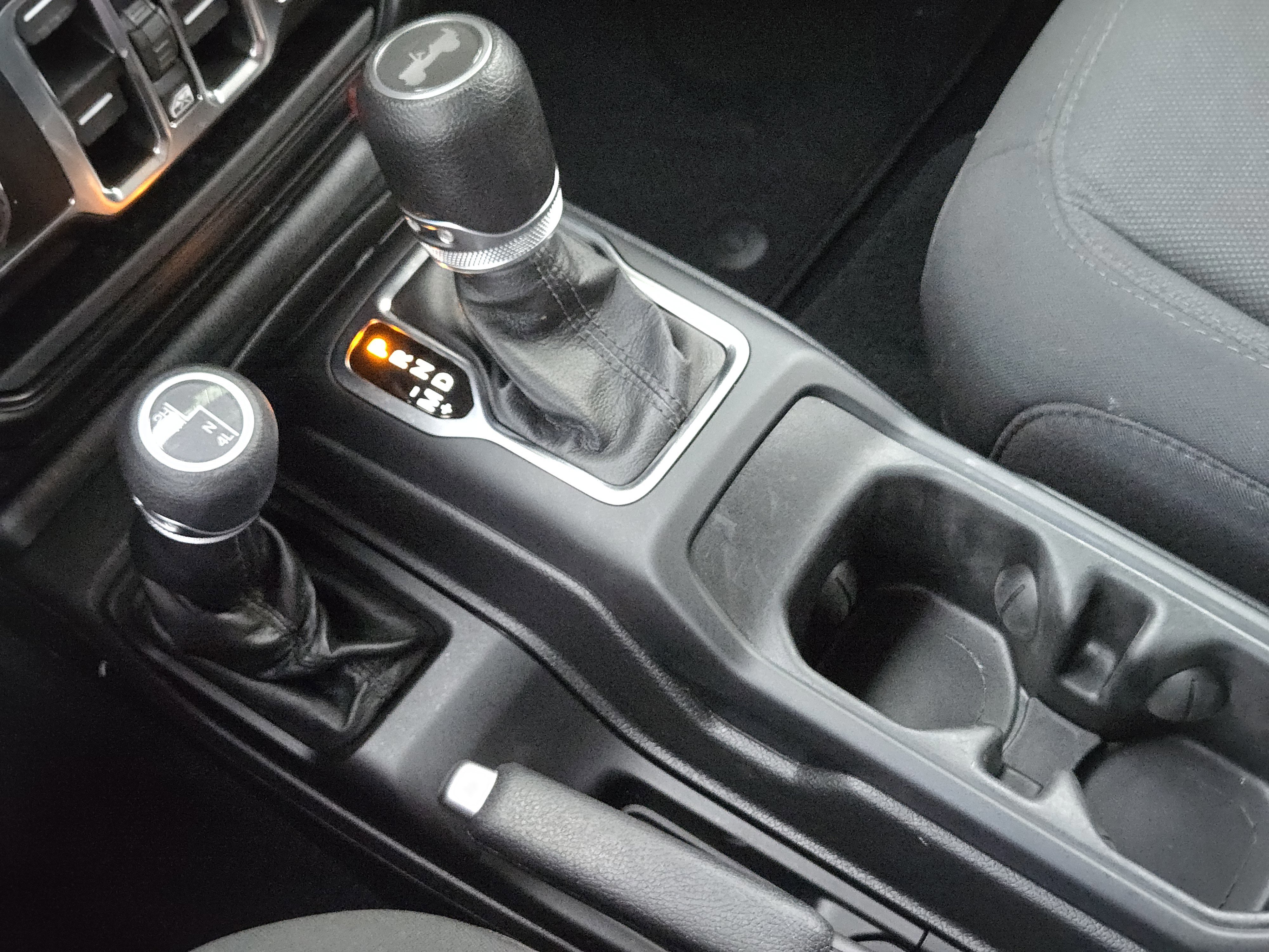 Used 2022 Jeep Wrangler Unlimited Sport w/ Sun And Sound Package image 21