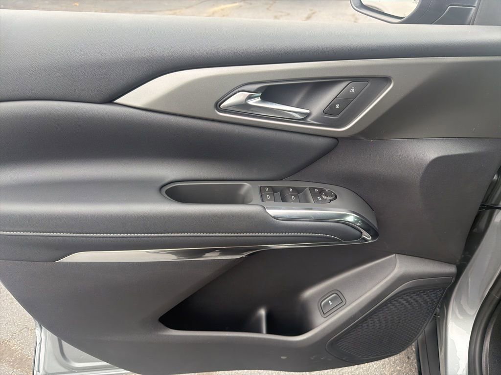 New 2026 Chevrolet Traverse LT w/ Midnight/Sport Edition image 19