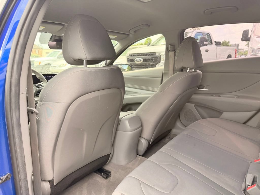 Used 2022 Hyundai Elantra SEL w/ Convenience Package FWD image 19