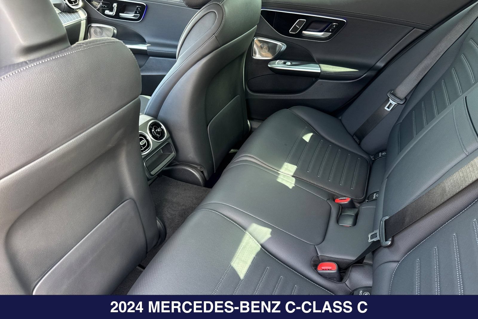 Used 2024 Mercedes-Benz C 300 Sedan image 13