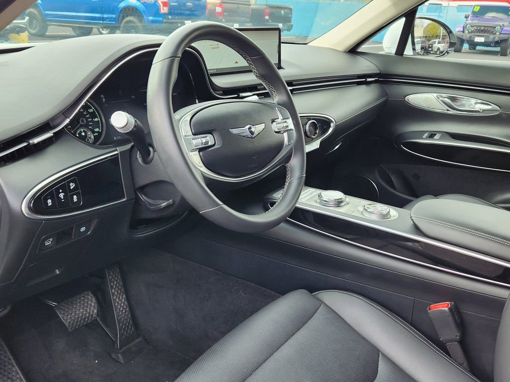 Used 2025 Genesis GV70 2.5T image 8