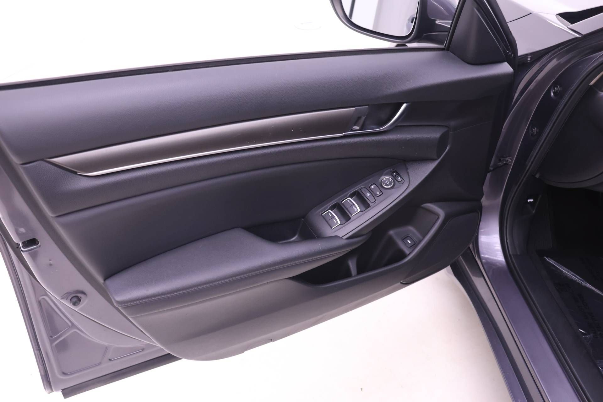 Certified 2019 Honda Accord LX image 9