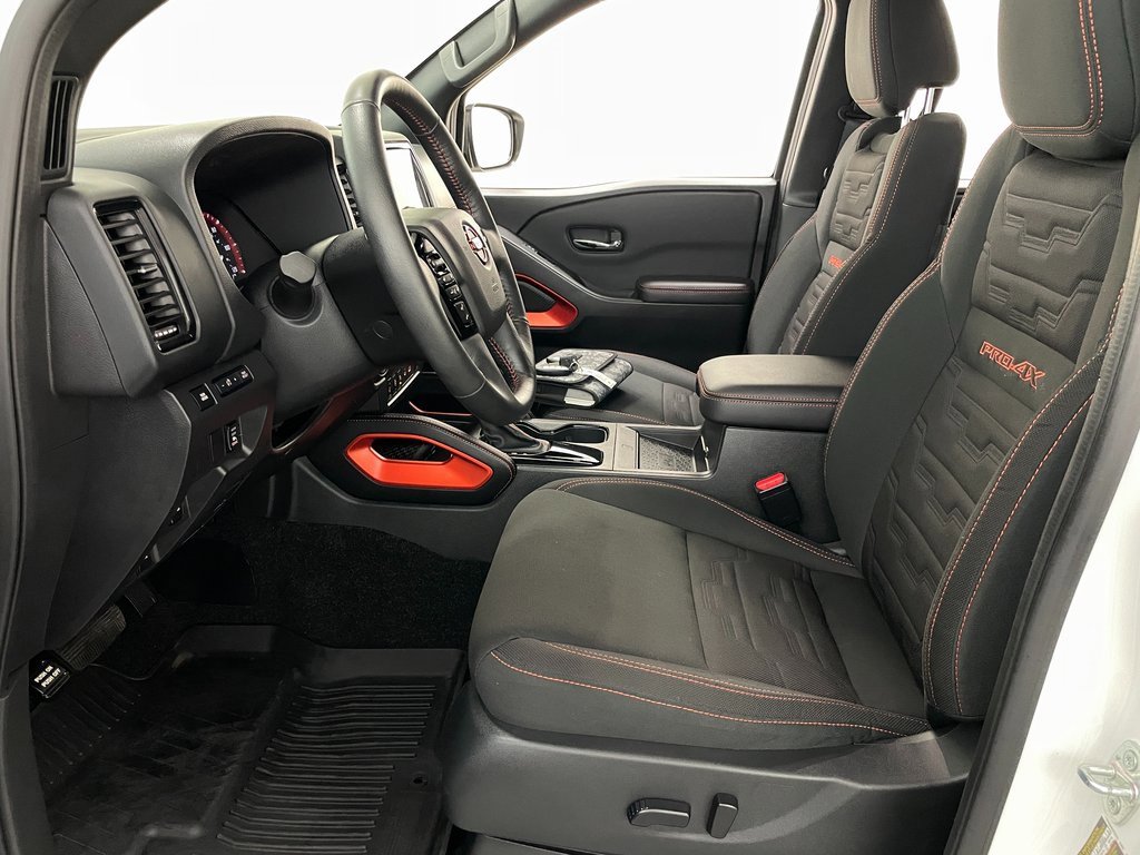 Used 2024 Nissan Frontier PRO-4X w/ Pro Convenience Package image 8