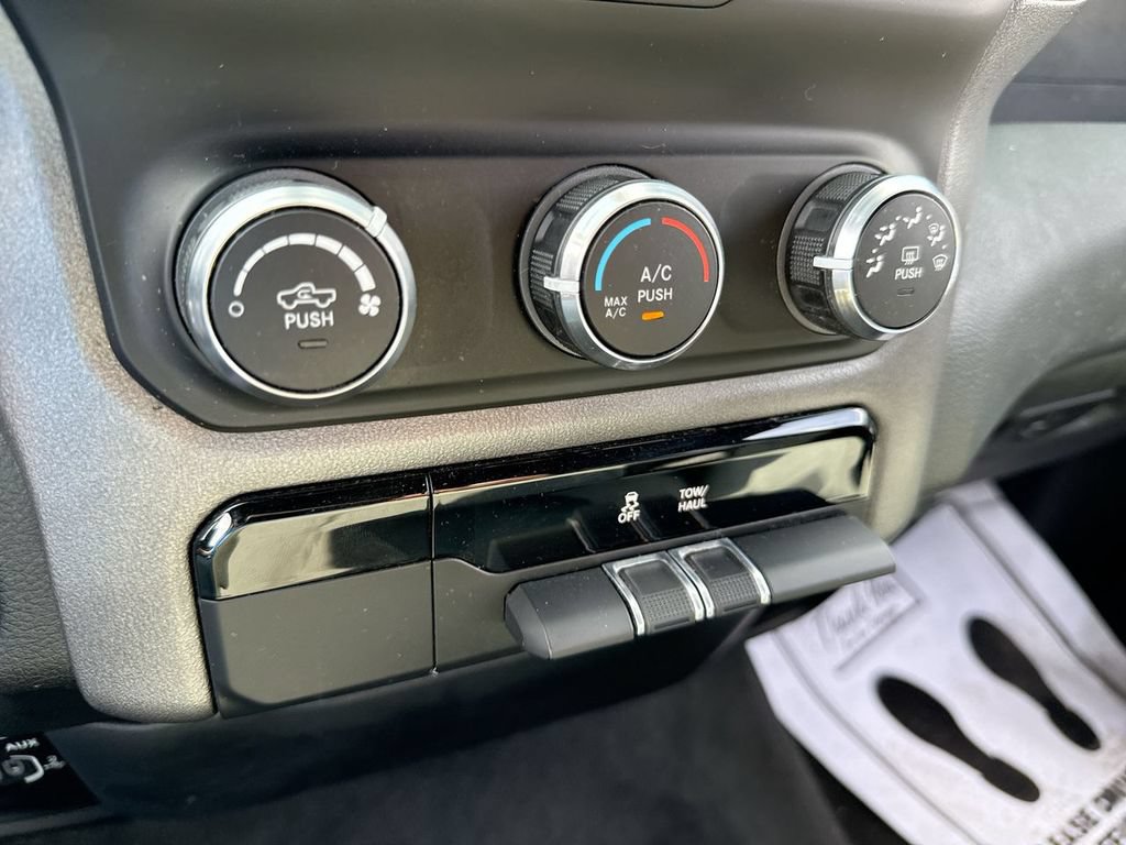 Used 2021 RAM 1500 Big Horn AWD/4WD image 19