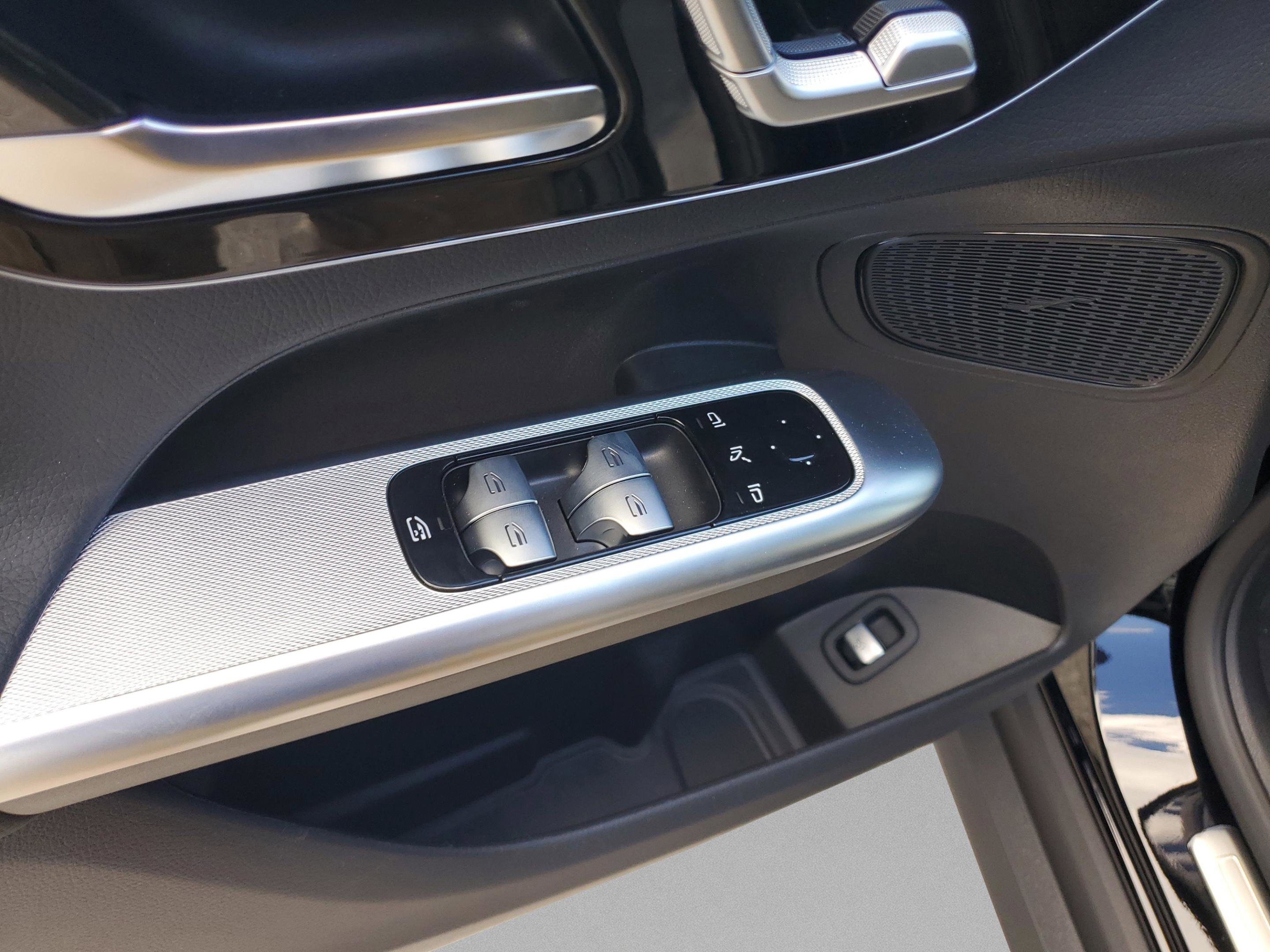 Certified 2026 Mercedes-Benz GLC 300 4MATIC image 29
