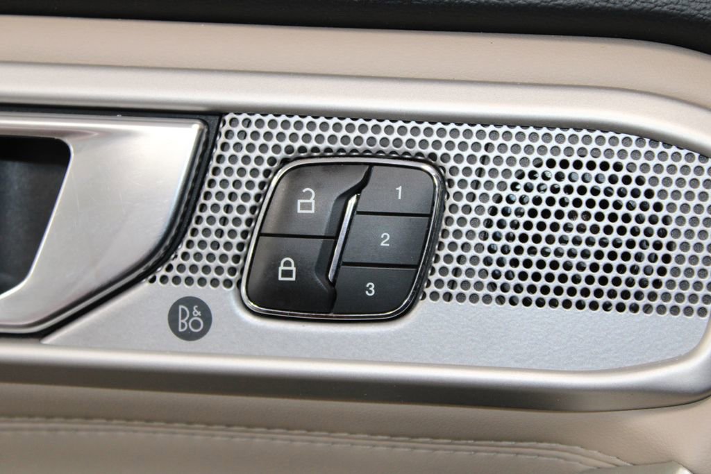 Used 2021 Ford Explorer Limited w/ Equipment Group 301A image 43