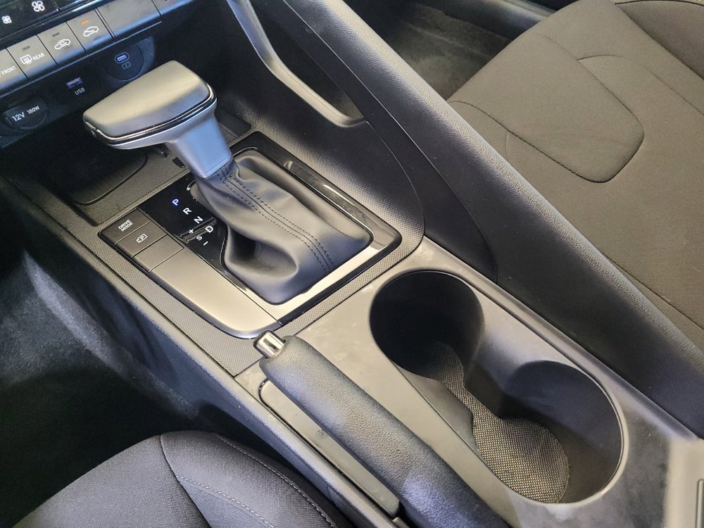 Used 2025 Hyundai Elantra Sport FWD image 26